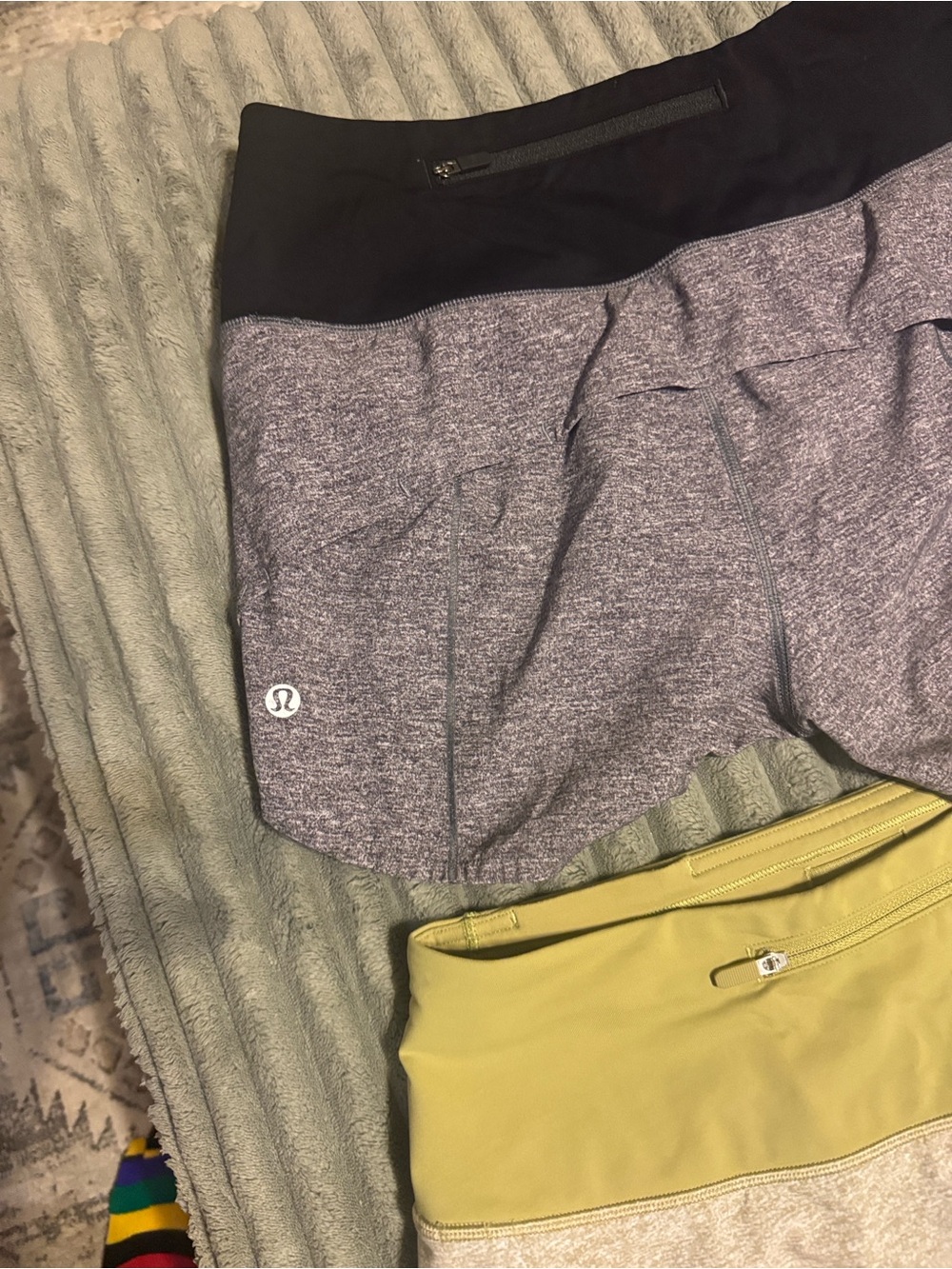 Lululemon Active Run Shorts - Picture 7 of 7